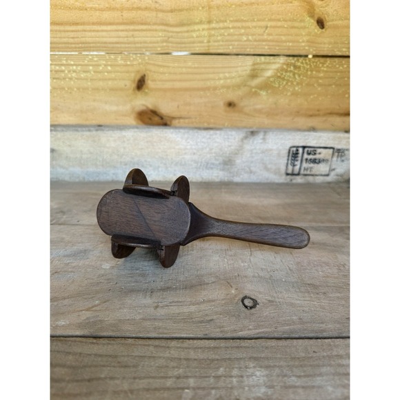Vintage Rare Find Wooden Baby Rattle Toy  Very Cool Collectible And Decor Item - Picture 1 of 11